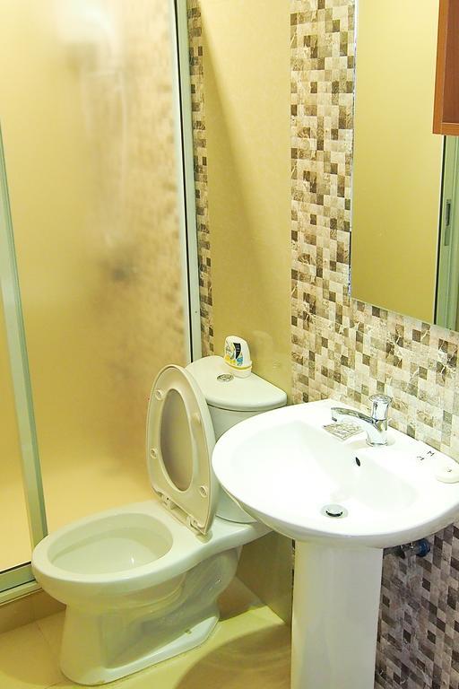 Marton Suites Davao City Exterior foto